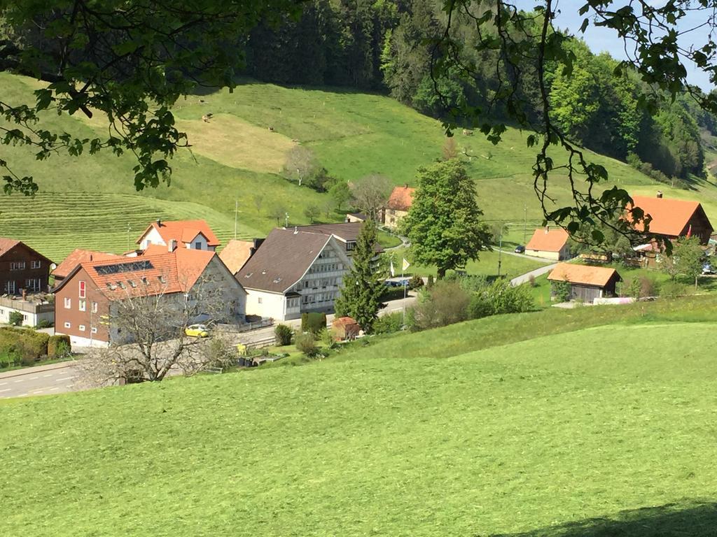 Landgasthaus Baeren Grub Exterior photo