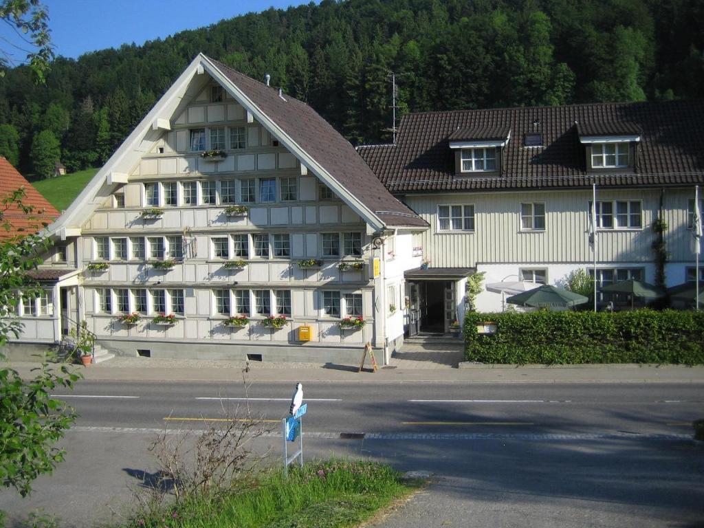 Landgasthaus Baeren Grub Exterior photo